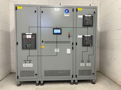 Zwei Transformatoren mit einem Effizienzfilter